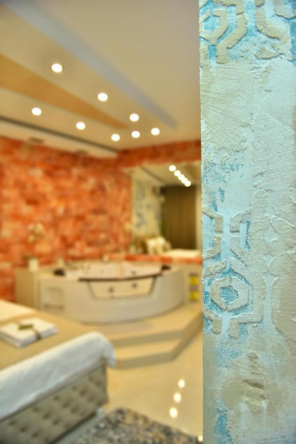 Design Apartment Premium Spa Lux 4 Star "Dubai" Completely Private Wellness & Spa Free Included Sauna & Jacuzzi & Salt Wall & Fire Place & 3D Ceilings & Business Wifi & Netflix & Keyless Code Entry & Full Smart App & Secure 2 Parking Place Ćuprija Extérieur photo