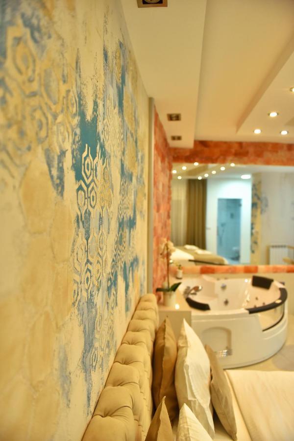 Design Apartment Premium Spa Lux 4 Star "Dubai" Completely Private Wellness & Spa Free Included Sauna & Jacuzzi & Salt Wall & Fire Place & 3D Ceilings & Business Wifi & Netflix & Keyless Code Entry & Full Smart App & Secure 2 Parking Place Ćuprija Extérieur photo