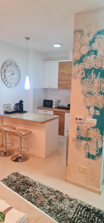 Design Apartment Premium Spa Lux 4 Star "Dubai" Completely Private Wellness & Spa Free Included Sauna & Jacuzzi & Salt Wall & Fire Place & 3D Ceilings & Business Wifi & Netflix & Keyless Code Entry & Full Smart App & Secure 2 Parking Place Ćuprija Extérieur photo